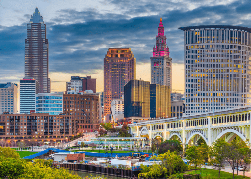 The Best Movers in cleveland Working with iMoving
