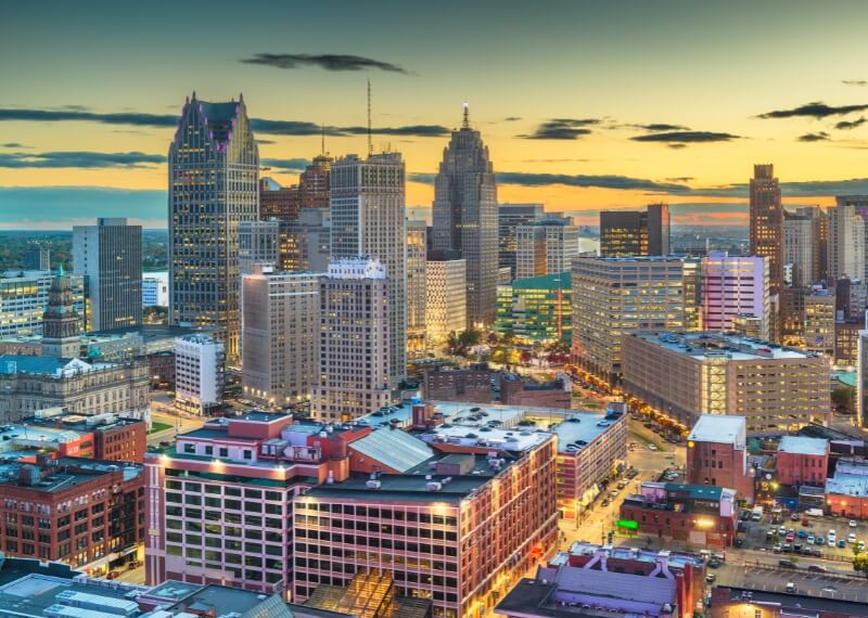 The Best Movers in Michigan Working with iMoving